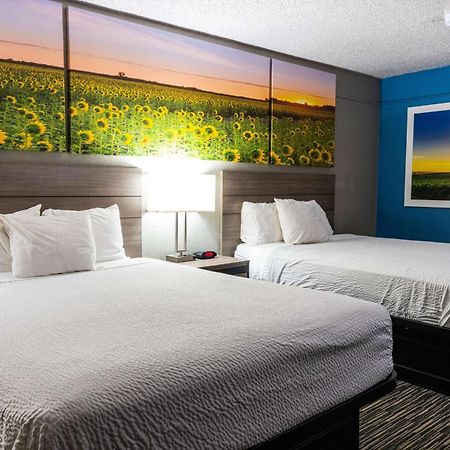 Days Inn By Wyndham N.W. Medical Center San Antonio Eksteriør billede