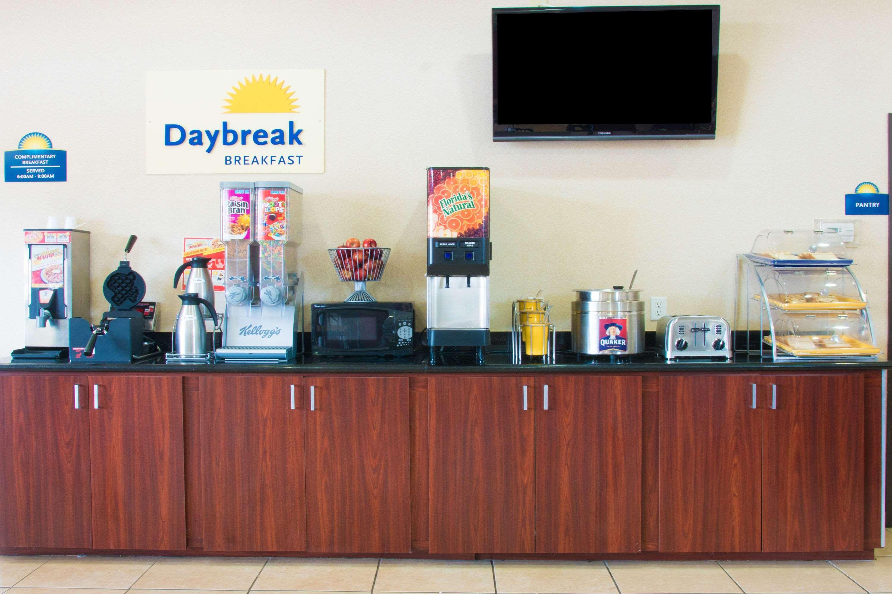 Days Inn By Wyndham N.W. Medical Center San Antonio Eksteriør billede