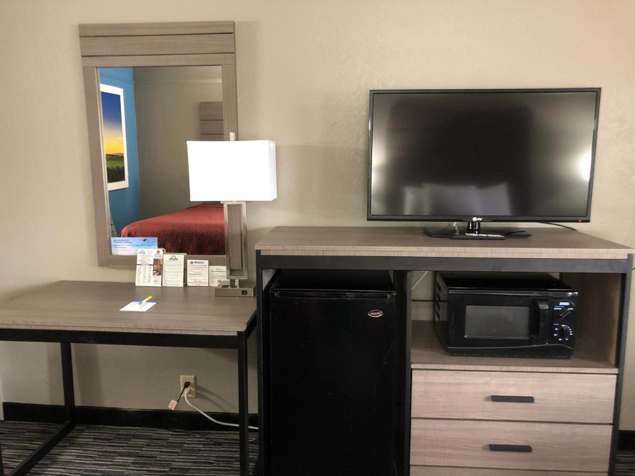 Days Inn By Wyndham N.W. Medical Center San Antonio Eksteriør billede