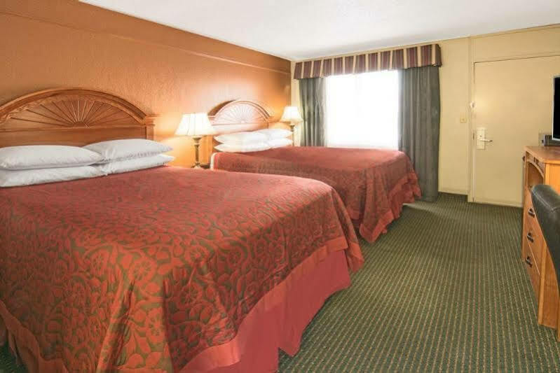 Days Inn By Wyndham N.W. Medical Center San Antonio Eksteriør billede